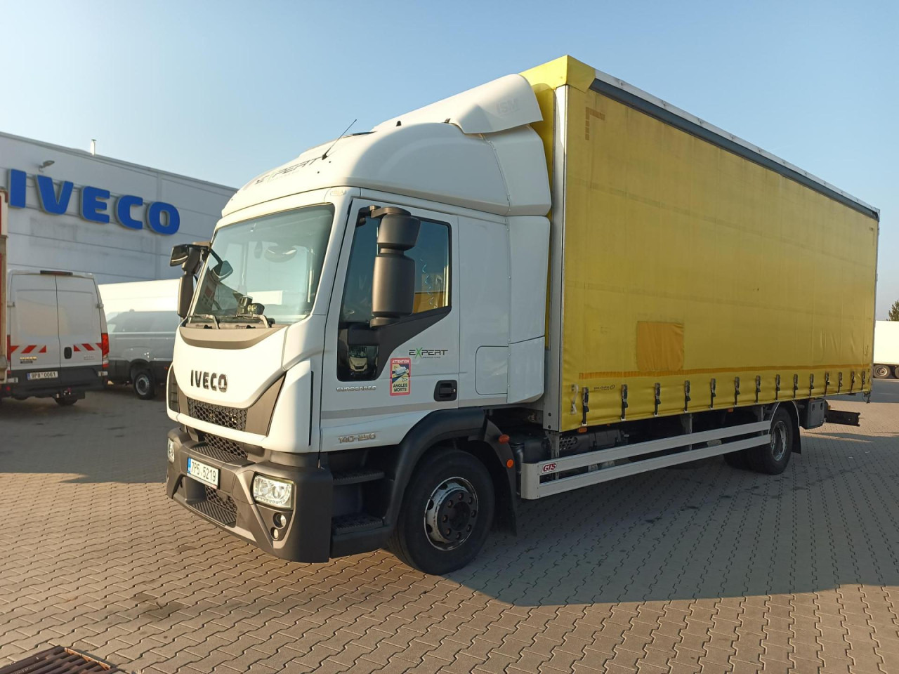 IVECO Eurocargo 140E25P - Dropside/ Flatbed truck: picture 1 IVECO Eurocargo 140E25P - Dropside/ Flatbed truck: picture 1