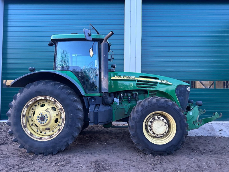 John Deere 7720 PowerQuad - NO TLS - Farm tractor: picture 4 John Deere 7720 PowerQuad - NO TLS - Farm tractor: picture 4