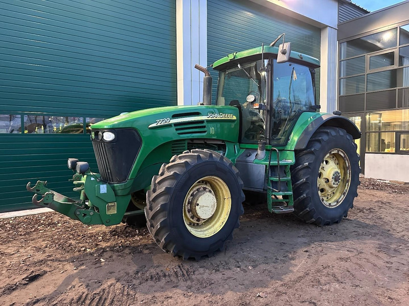 John Deere 7720 PowerQuad - NO TLS - Farm tractor: picture 1 John Deere 7720 PowerQuad - NO TLS - Farm tractor: picture 1