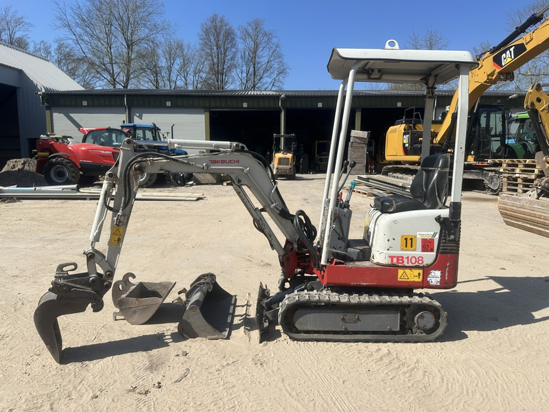 Takeuchi TB 108 3 buckets - Mini excavator: picture 2 Takeuchi TB 108 3 buckets - Mini excavator: picture 2