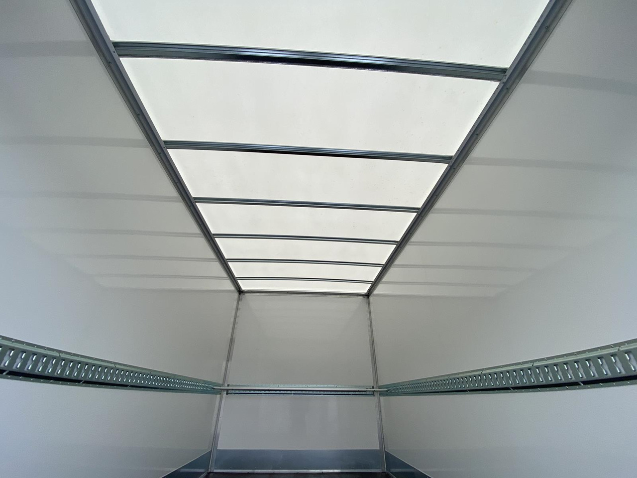 New Closed box van CITROEN JUMPER L4 1+2, 180PS, 2.2L | ALU-BOX 4200mm + LADERAMPE + LAGER: picture 15