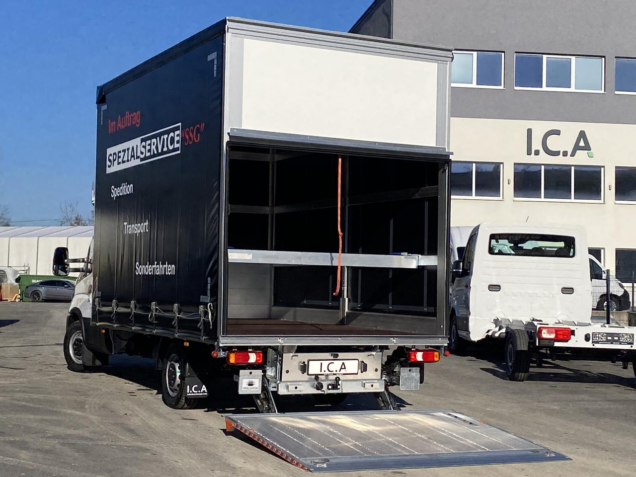 New Curtain side van IVECO DAILY 35S18HP  D30C | PRITSCHE PLANE + SCHLAFKABINE + LADERAMPE: picture 18