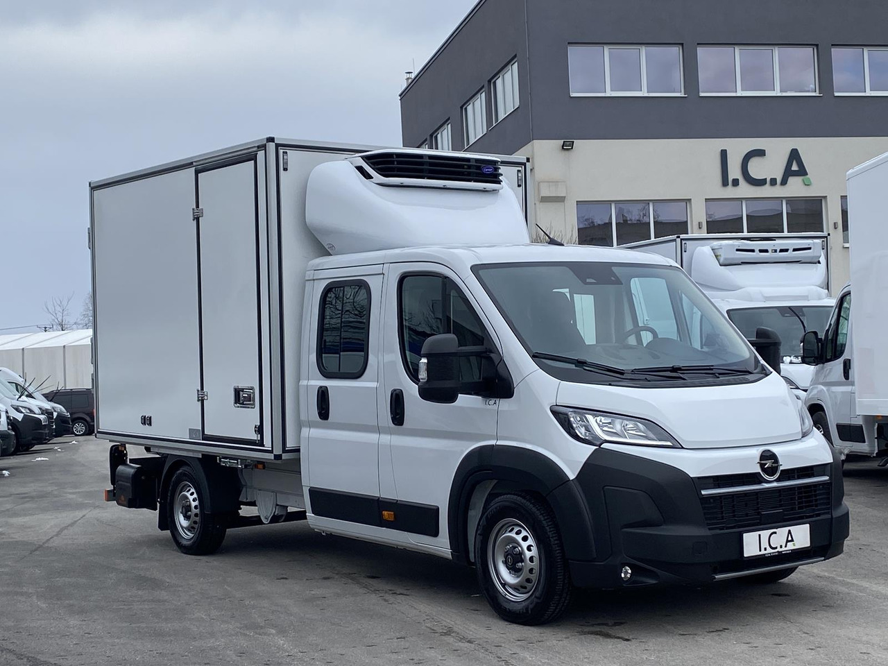 OPEL MOVANO 1+6 DOKA 140PS | KÜHLKOFFER + LADERAMPE - Refrigerated delivery van: picture 3 OPEL MOVANO 1+6 DOKA 140PS | KÜHLKOFFER + LADERAMPE - Refrigerated delivery van: picture 3