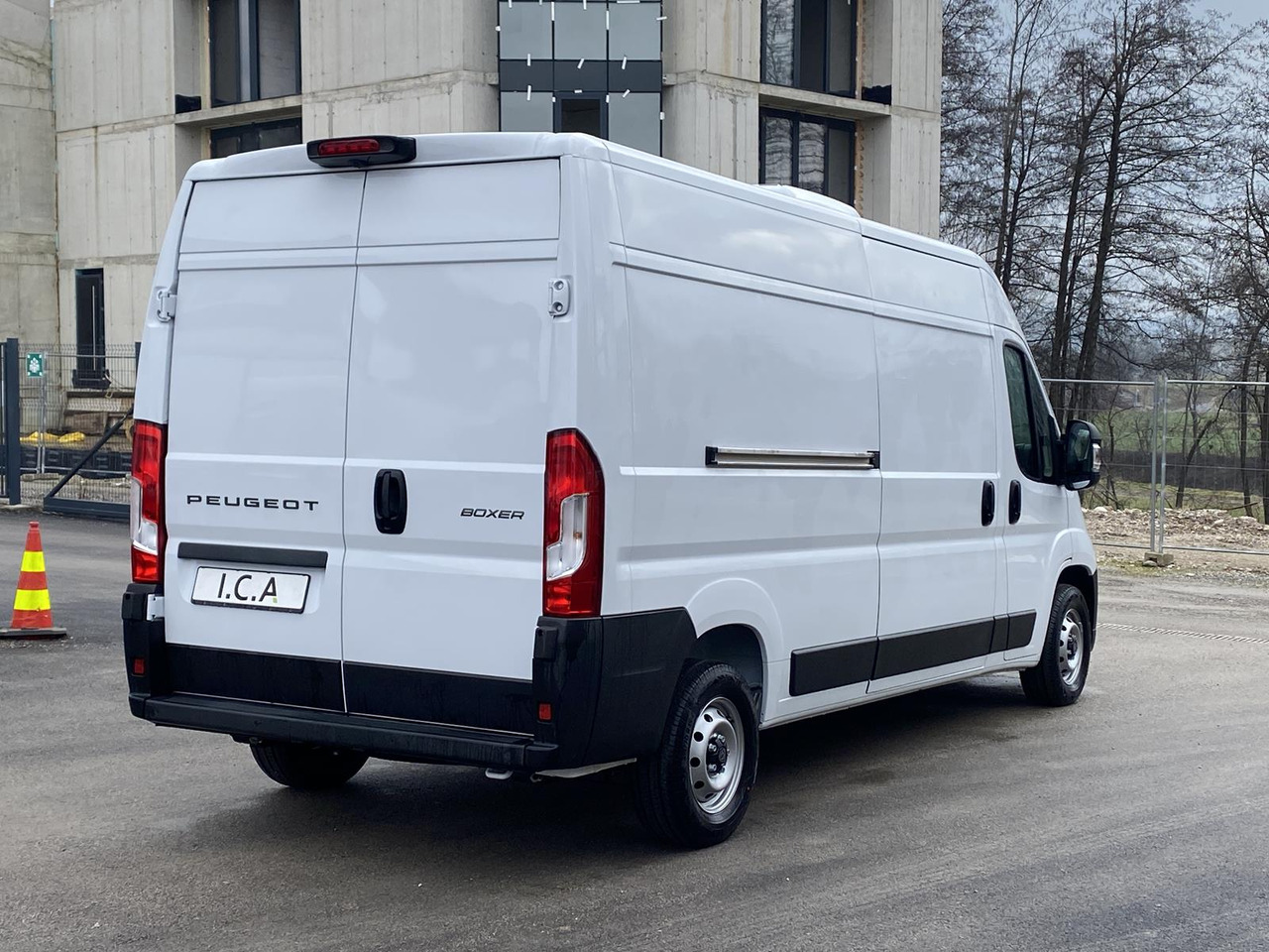 PEUGEOT BOXER L3H2 180PS CONFORT 335 / FRISCHDIENST BIS 0 + KONVEKTA FK2321 12-230V - Refrigerated delivery van: picture 4 PEUGEOT BOXER L3H2 180PS CONFORT 335 / FRISCHDIENST BIS 0 + KONVEKTA FK2321 12-230V - Refrigerated delivery van: picture 4
