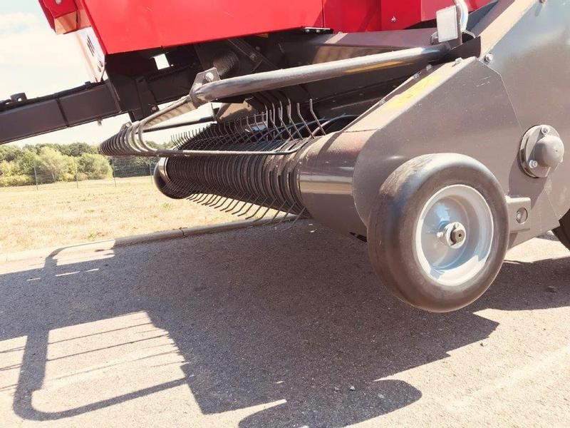 Massey Ferguson MF 1840 - Square baler: picture 3 Massey Ferguson MF 1840 - Square baler: picture 3