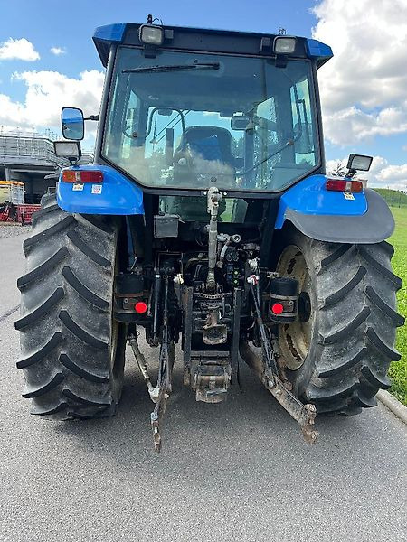 New Holland TS 115 - Farm tractor: picture 3 New Holland TS 115 - Farm tractor: picture 3