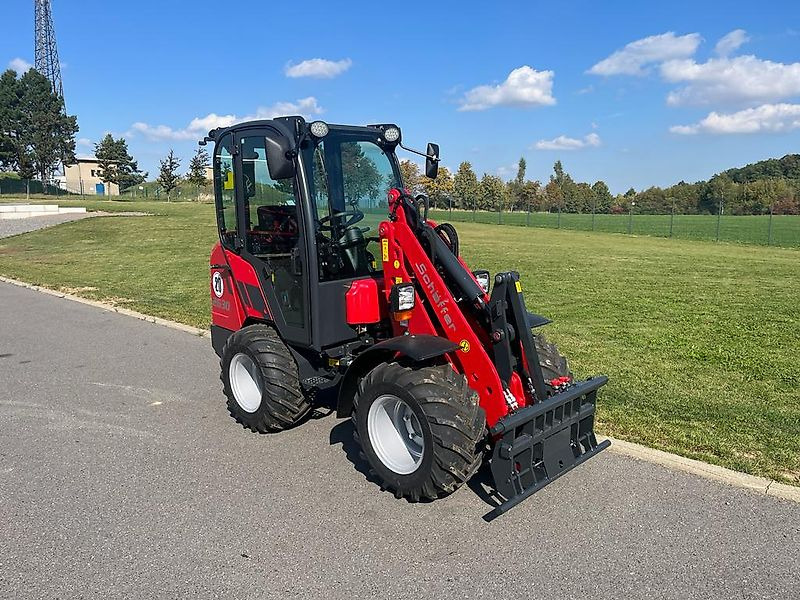 Schäffer 2630 mit Kabine - Compact loader: picture 4 Schäffer 2630 mit Kabine - Compact loader: picture 4