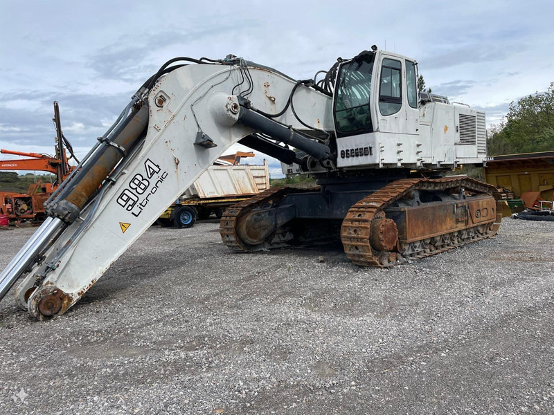 Crawler excavator Liebherr R984C HD **NEW ENGINE**: picture 1