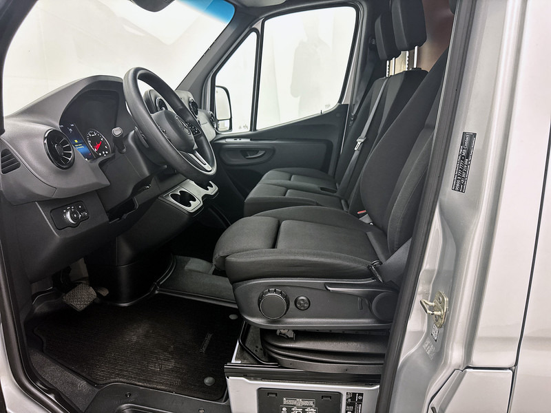 Mercedes-Benz Sprinter 315 1.9 CDI L2H2 Automaat Navigatie Blind spot Carplay Betimmering - Panel van: picture 4 Mercedes-Benz Sprinter 315 1.9 CDI L2H2 Automaat Navigatie Blind spot Carplay Betimmering - Panel van: picture 4