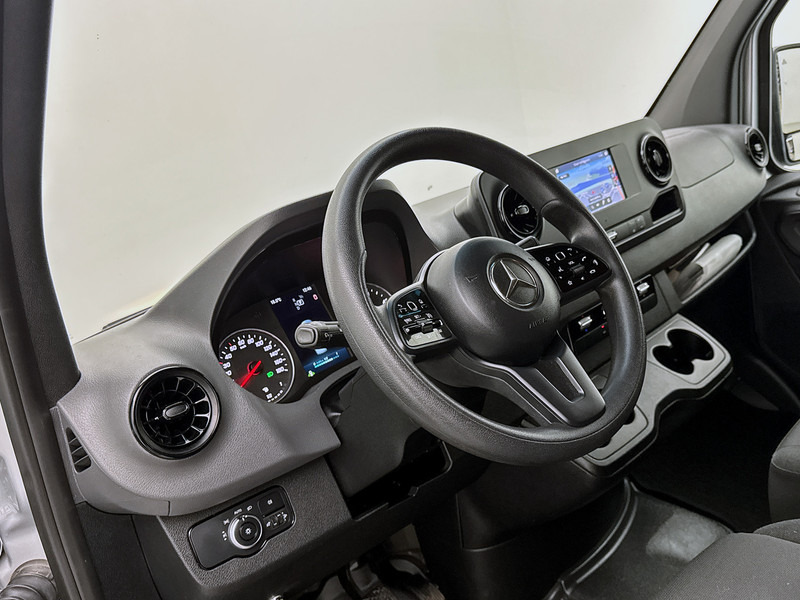 Mercedes-Benz Sprinter 316 2.2 CDI L2H2 Automaat Luchtgeveerde stoel Navigatie Camera Betimmering 164PK - Panel van: picture 5 Mercedes-Benz Sprinter 316 2.2 CDI L2H2 Automaat Luchtgeveerde stoel Navigatie Camera Betimmering 164PK - Panel van: picture 5