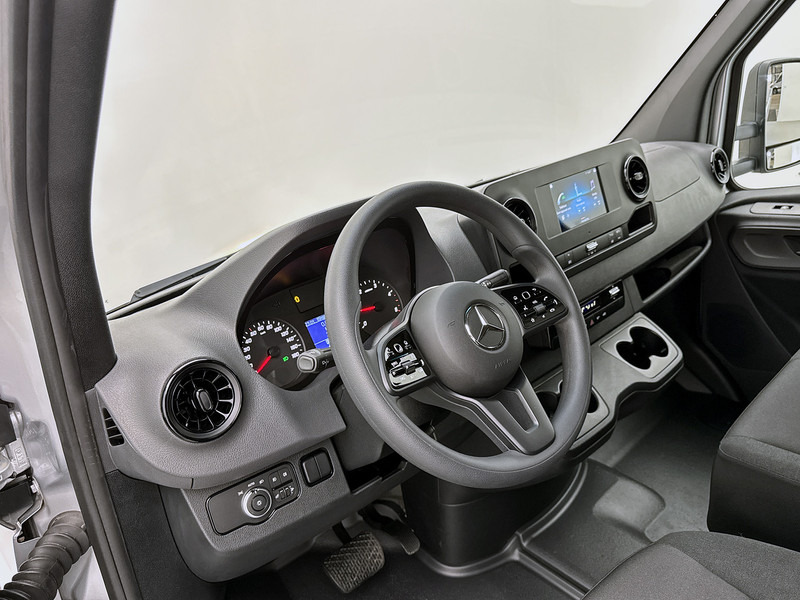 Mercedes-Benz Sprinter 517 L3 Open laadbak Trekhaak Cruise control Dubbel lucht MBUX - Open body delivery van: picture 4 Mercedes-Benz Sprinter 517 L3 Open laadbak Trekhaak Cruise control Dubbel lucht MBUX - Open body delivery van: picture 4