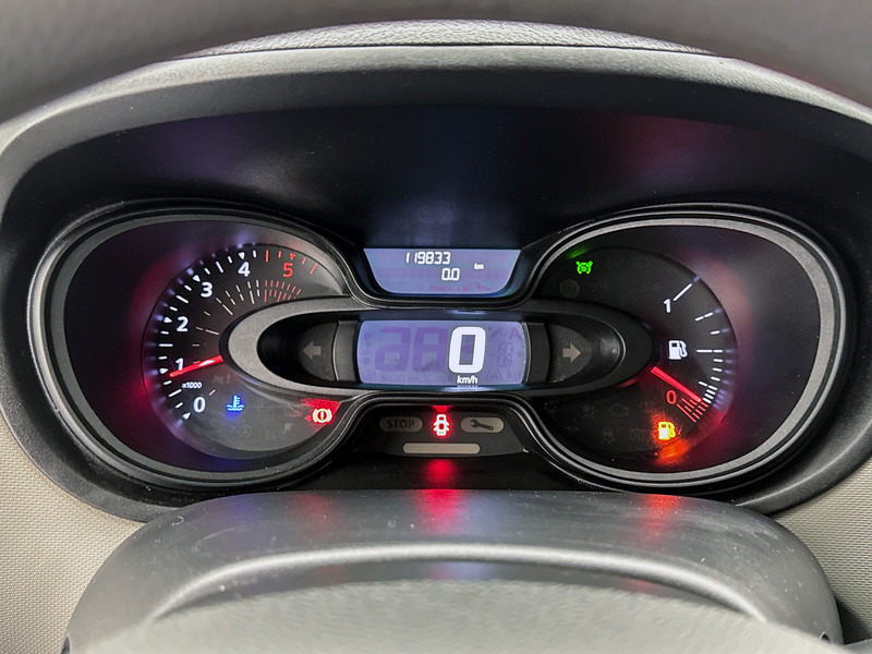 Renault Trafic 1.6 dCi T29 L2H1 Comfort Energy Navigatie Imperiaal Trekhaak Cruise control - Small van: picture 5 Renault Trafic 1.6 dCi T29 L2H1 Comfort Energy Navigatie Imperiaal Trekhaak Cruise control - Small van: picture 5