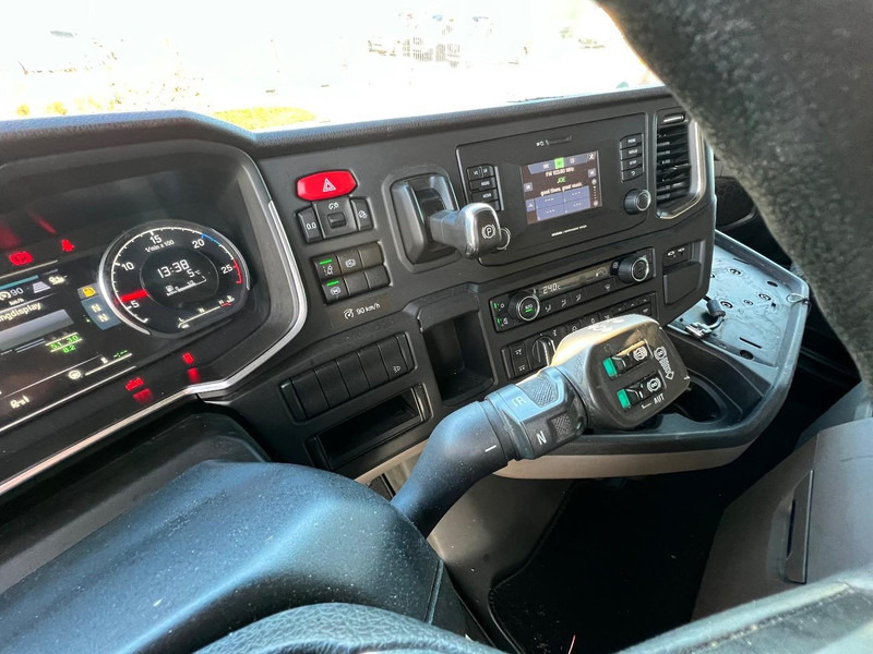 Refrigerator truck Scania S450 6x2 koelwagen Retarder / Dhollandia / Bloemenmaat: picture 15