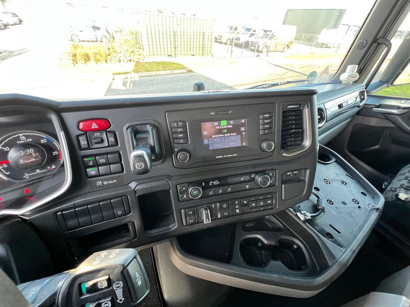 Refrigerator truck Scania S450 6x2 koelwagen Retarder / Dhollandia / Bloemenmaat: picture 16