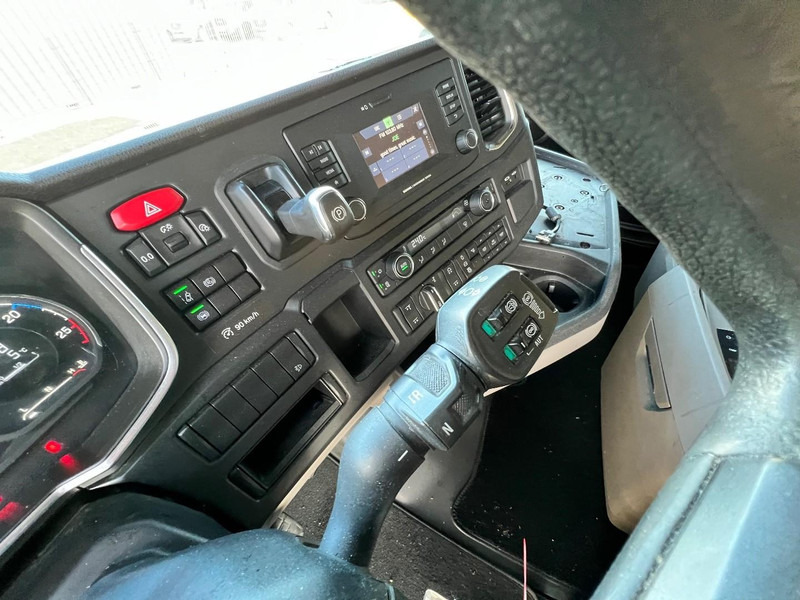 Refrigerator truck Scania S450 6x2 koelwagen Retarder / Dhollandia / Bloemenmaat: picture 17