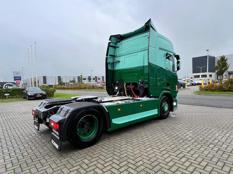 Scania R450 NGS 4x2 Trekker 2x Tank / Full Spoiler / Smarttachograaf - Tractor unit: picture 5 Scania R450 NGS 4x2 Trekker 2x Tank / Full Spoiler / Smarttachograaf - Tractor unit: picture 5