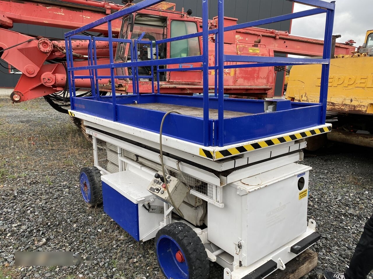 Bluelift NACELA LIFT TKD HL 80 EV / Electrica / 9,7 m / 850 kg - Scissor lift: picture 1 Bluelift NACELA LIFT TKD HL 80 EV / Electrica / 9,7 m / 850 kg - Scissor lift: picture 1