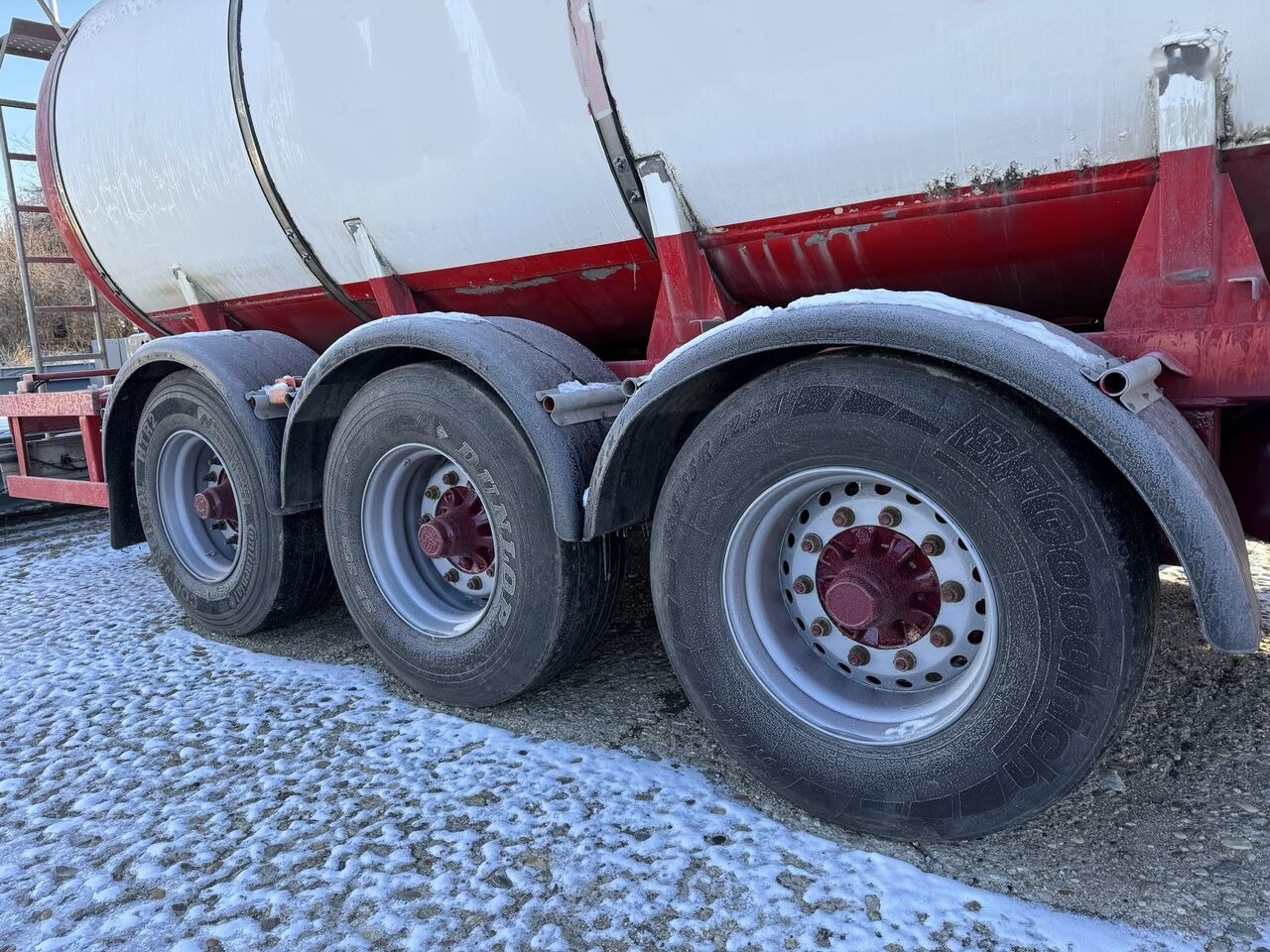 LAG cisterna 30 T - sasiu inox - inox alimentar - 1998 - Tanker semi-trailer: picture 3 LAG cisterna 30 T - sasiu inox - inox alimentar - 1998 - Tanker semi-trailer: picture 3