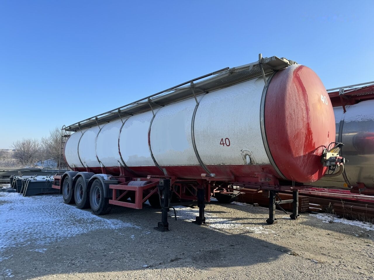 LAG cisterna 30 T - sasiu inox - inox alimentar - 1998 - Tanker semi-trailer: picture 1 LAG cisterna 30 T - sasiu inox - inox alimentar - 1998 - Tanker semi-trailer: picture 1