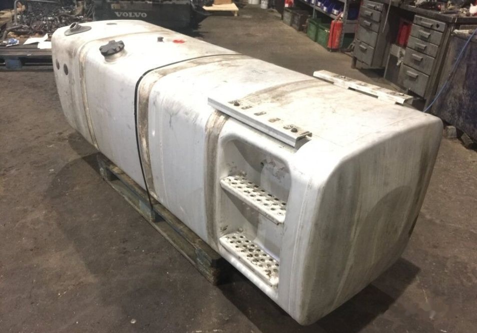 MAN TGX - Tga - Fuel tank for Truck: picture 1 MAN TGX - Tga - Fuel tank for Truck: picture 1