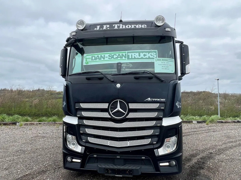 Mercedes-Benz Actros 1843 Special Interior. Air / Air suspension. Euro 6 - Tractor unit: picture 4 Mercedes-Benz Actros 1843 Special Interior. Air / Air suspension. Euro 6 - Tractor unit: picture 4