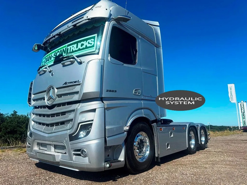 Mercedes-Benz Actros 2653 Special Interior. 6x2 3250mm weelbase. Air / Air suspension. hydr. syatem. Invertor. Micro wave. - Tractor unit: picture 1 Mercedes-Benz Actros 2653 Special Interior. 6x2 3250mm weelbase. Air / Air suspension. hydr. syatem. Invertor. Micro wave. - Tractor unit: picture 1