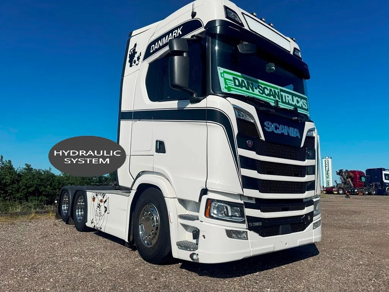 Scania S580 V8 NGS Air / Air suspension. Opticruise / Retarder. Hydr. system,. - Tractor unit: picture 2 Scania S580 V8 NGS Air / Air suspension. Opticruise / Retarder. Hydr. system,. - Tractor unit: picture 2