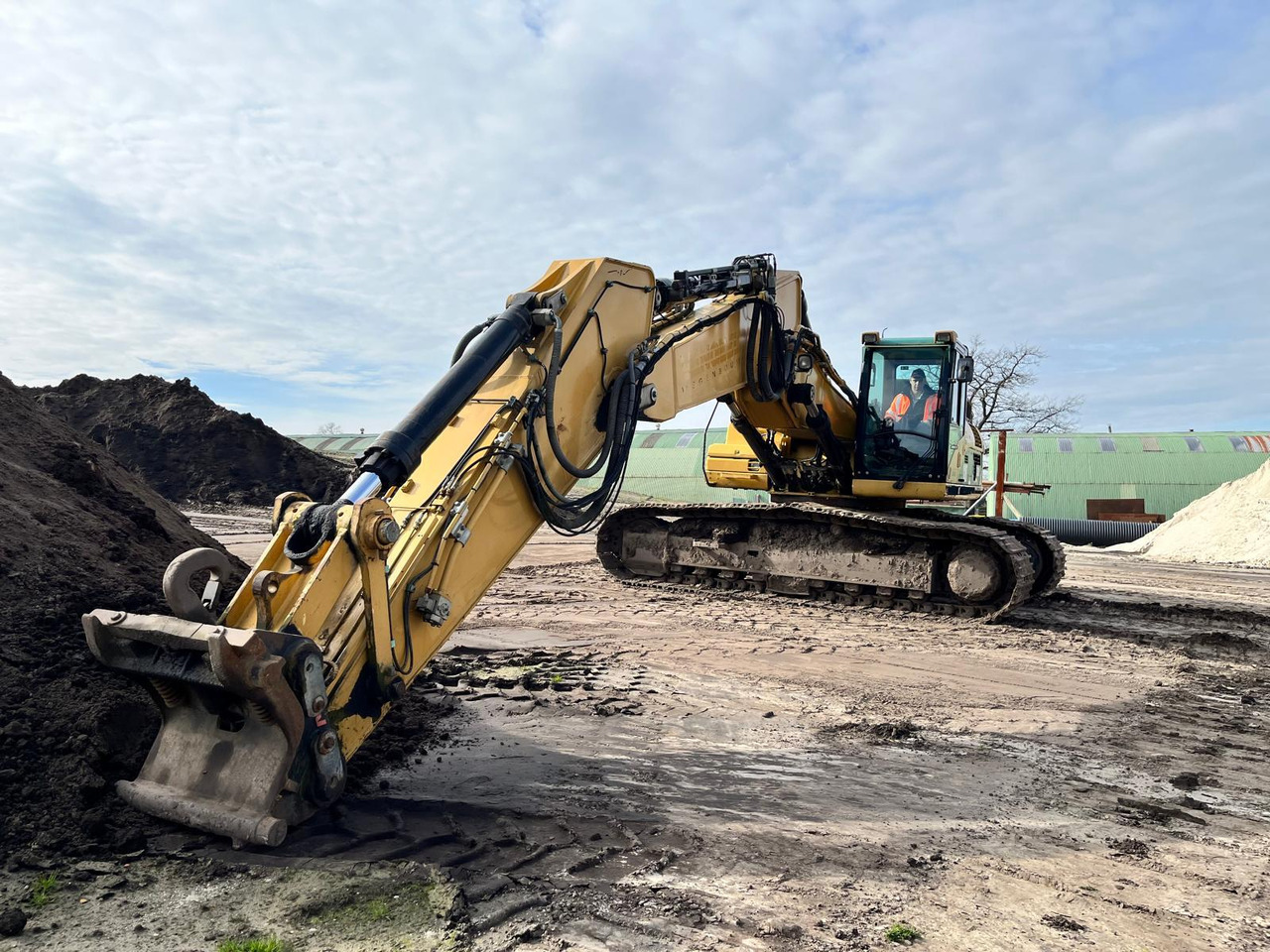 Caterpillar 330 DL - Crawler excavator: picture 5 Caterpillar 330 DL - Crawler excavator: picture 5