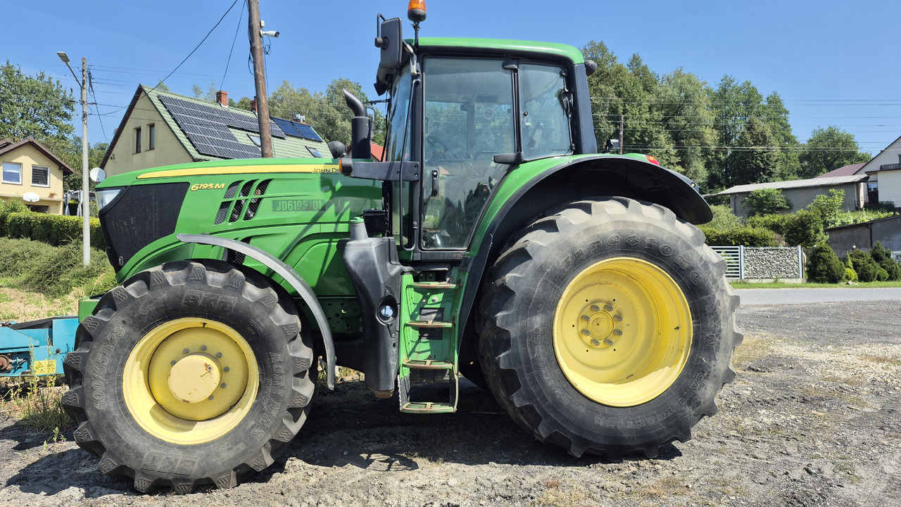 JOHN DEERE 6195M - Farm tractor: picture 3 JOHN DEERE 6195M - Farm tractor: picture 3
