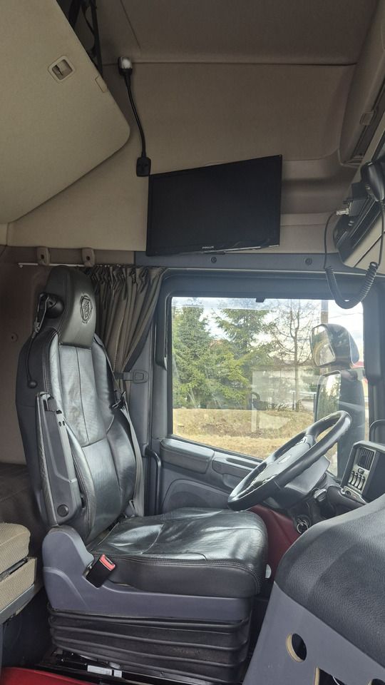 Tractor unit SCANIA R730: picture 15