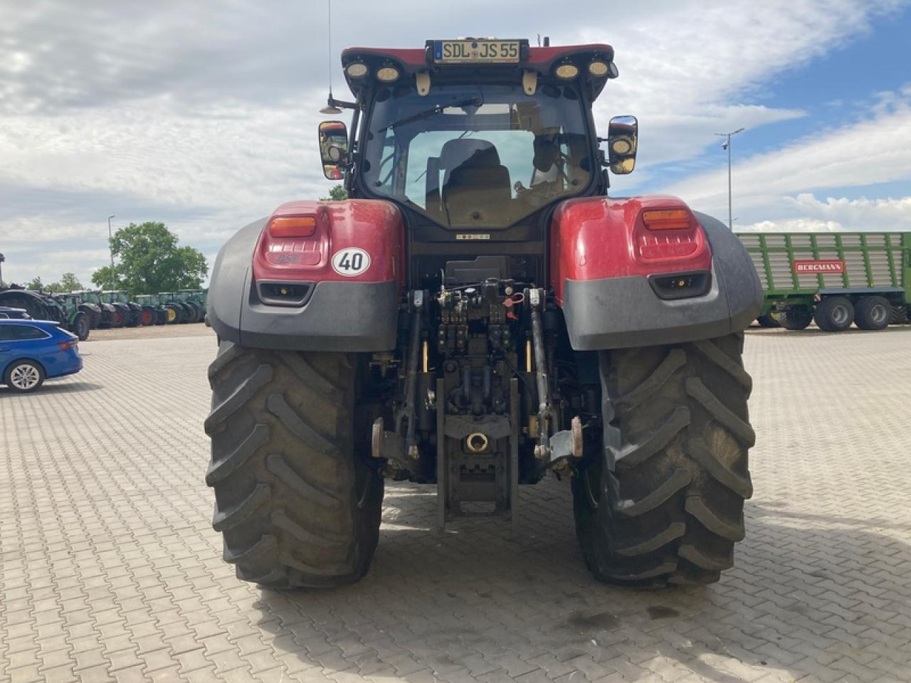 Case-IH OPTUM 270 CVX RTK - Farm tractor: picture 3 Case-IH OPTUM 270 CVX RTK - Farm tractor: picture 3