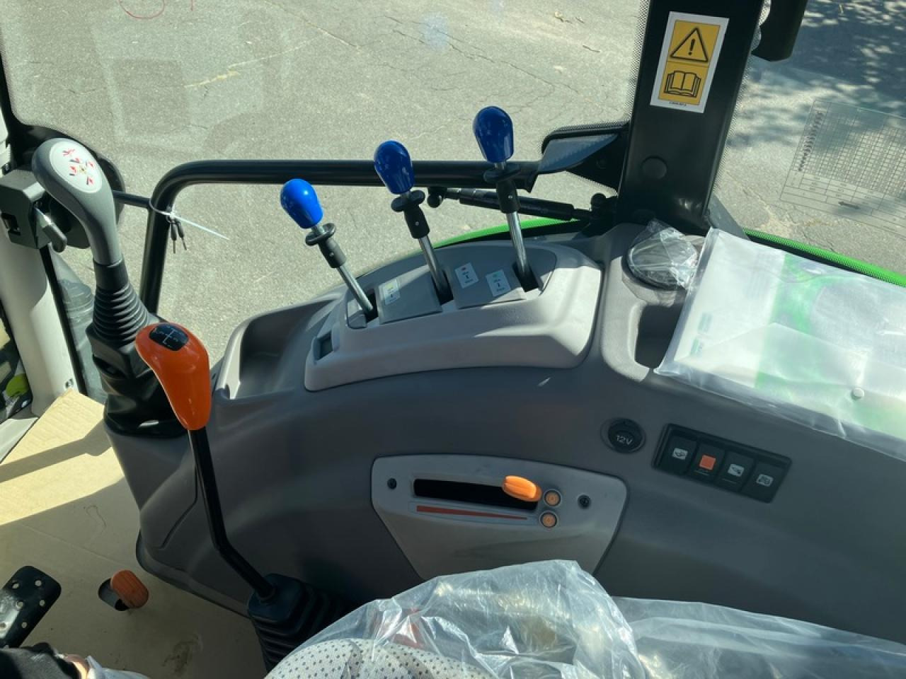 Farm tractor Deutz-Fahr 5080 KEYLINE: picture 8 Farm tractor Deutz-Fahr 5080 KEYLINE: picture 8