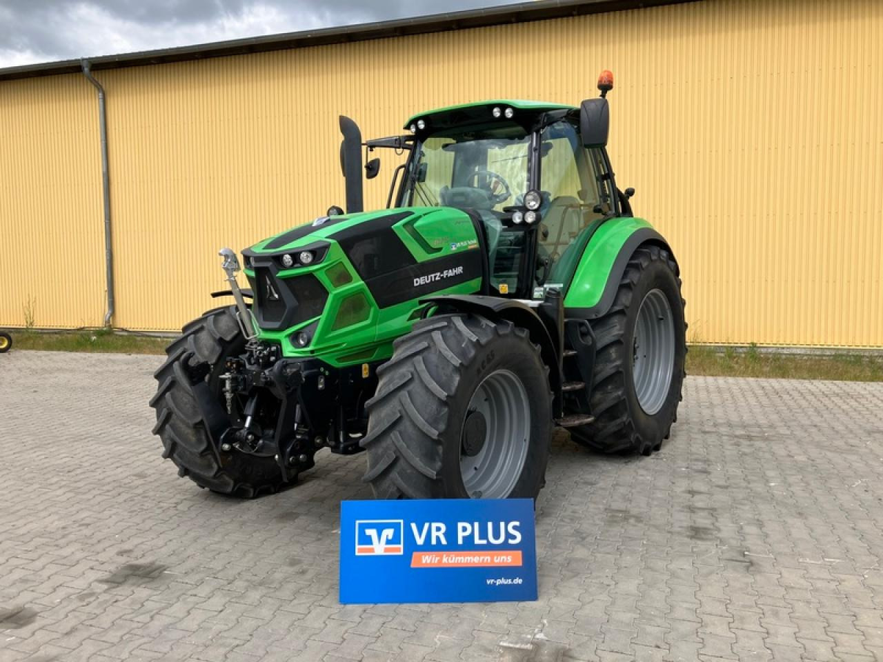 Deutz-Fahr 6175 TTV - Farm tractor: picture 1 Deutz-Fahr 6175 TTV - Farm tractor: picture 1