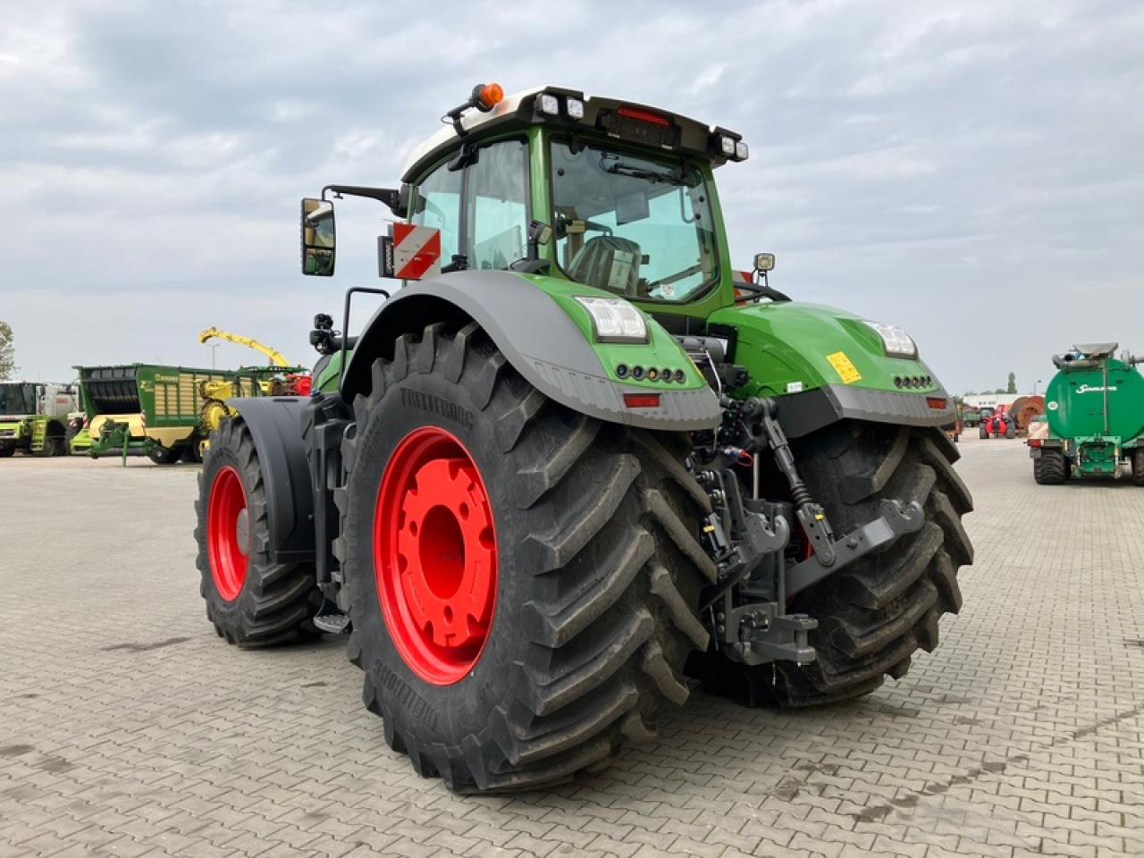 Fendt VARIO 1050 - Farm tractor: picture 3 Fendt VARIO 1050 - Farm tractor: picture 3