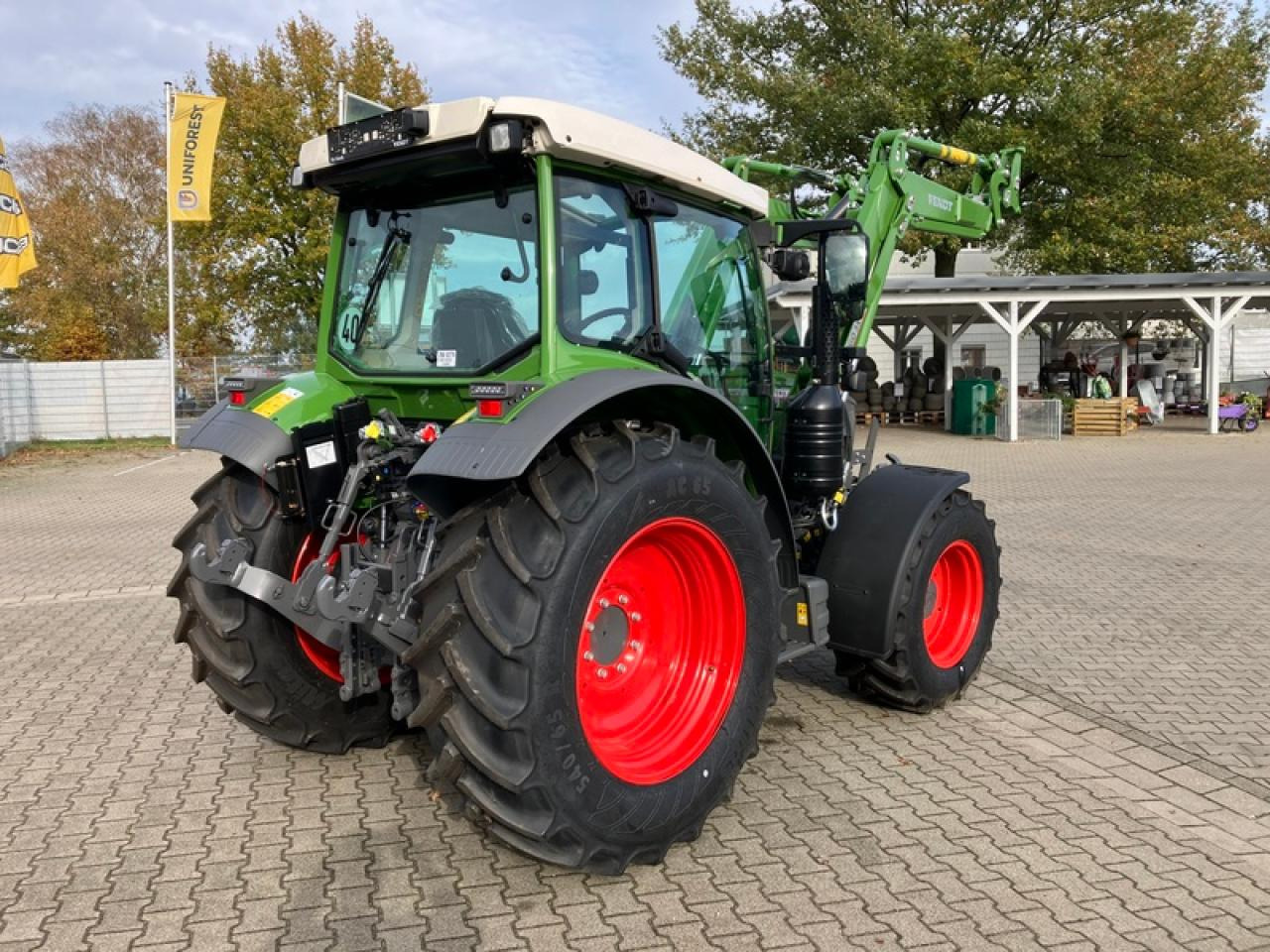 Fendt VARIO 211 - Farm tractor: picture 4 Fendt VARIO 211 - Farm tractor: picture 4