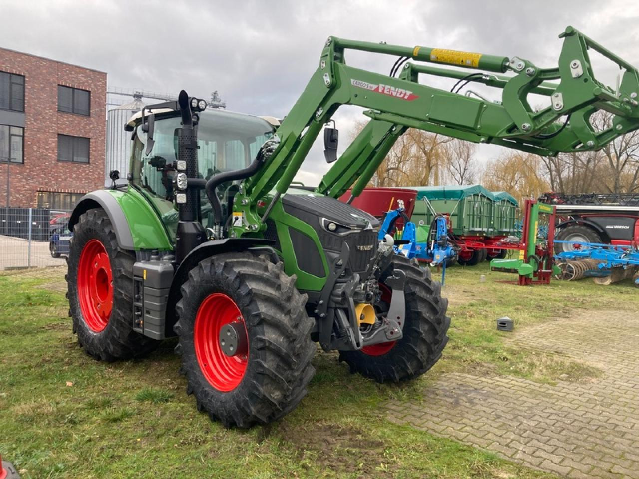 Fendt VARIO 620 PROFI PLUS SETTING 2 - Farm tractor: picture 1 Fendt VARIO 620 PROFI PLUS SETTING 2 - Farm tractor: picture 1