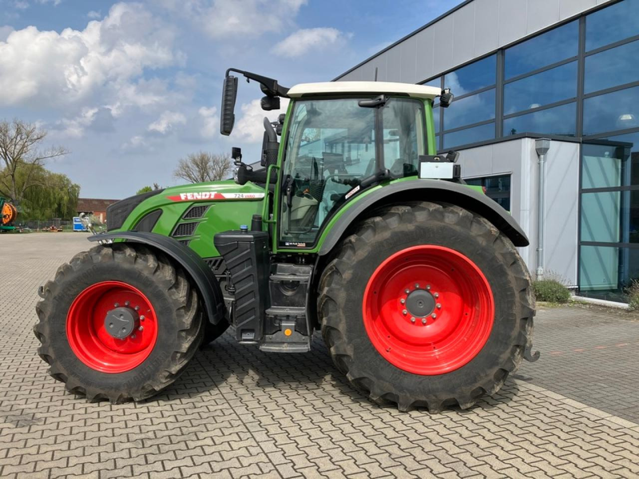 Fendt VARIO 724 GEN 6 PROFI PLUS SET 2 - Farm tractor: picture 2 Fendt VARIO 724 GEN 6 PROFI PLUS SET 2 - Farm tractor: picture 2