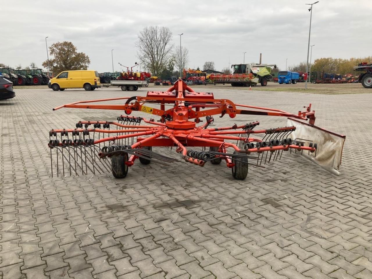 Kuhn GA 4321 GM - Tedder/ Rake: picture 3 Kuhn GA 4321 GM - Tedder/ Rake: picture 3