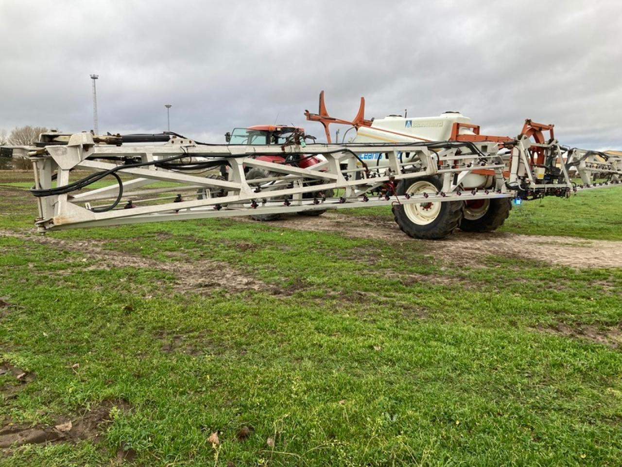 Kuhn OCEANIS 5600 - Trailed sprayer: picture 3 Kuhn OCEANIS 5600 - Trailed sprayer: picture 3