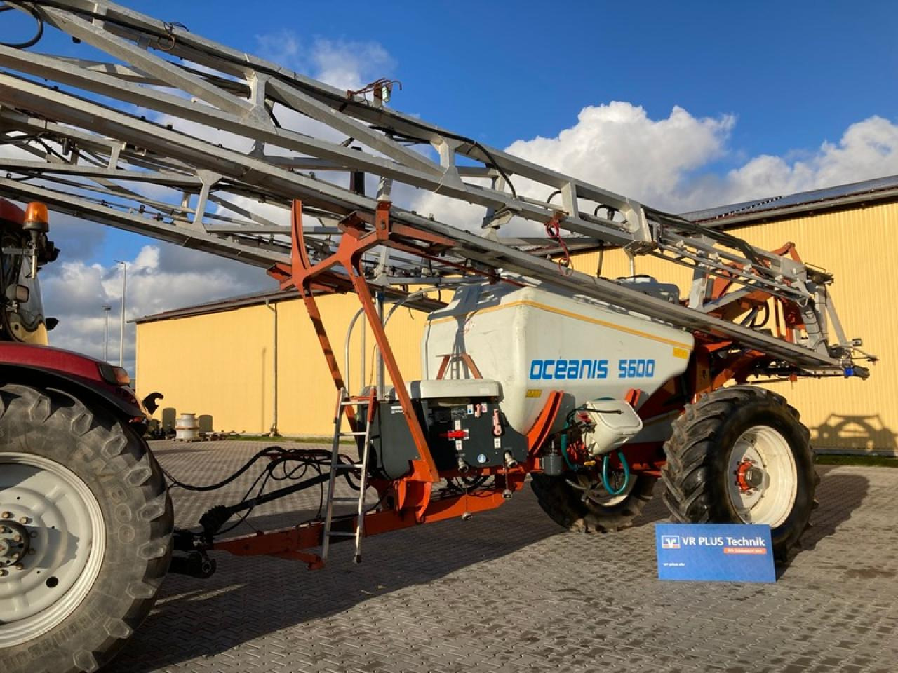 Kuhn OCEANIS 5600 - Trailed sprayer: picture 1 Kuhn OCEANIS 5600 - Trailed sprayer: picture 1