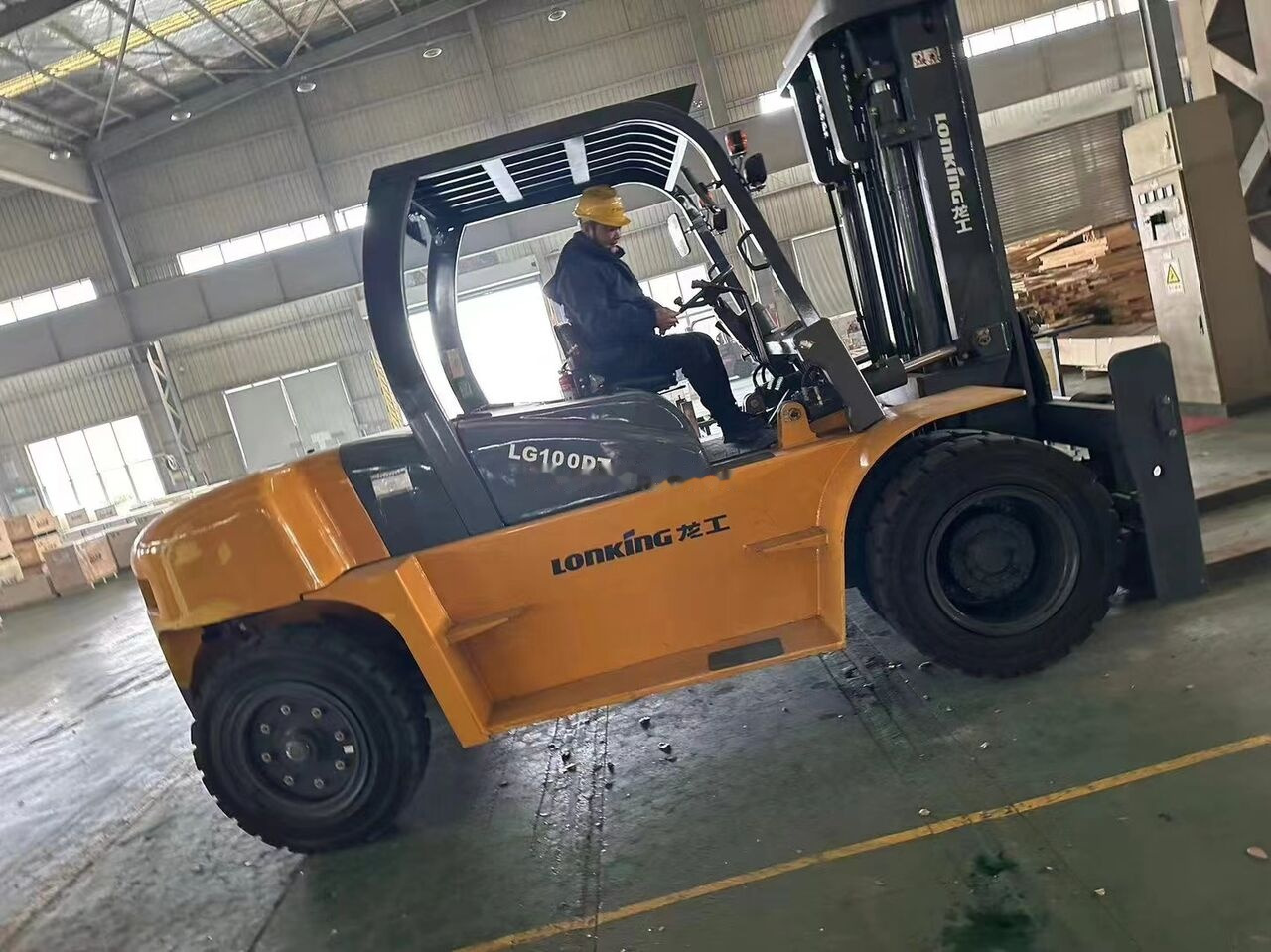 Lonking LG100 7t 10t 15t - Diesel forklift: picture 1 Lonking LG100 7t 10t 15t - Diesel forklift: picture 1