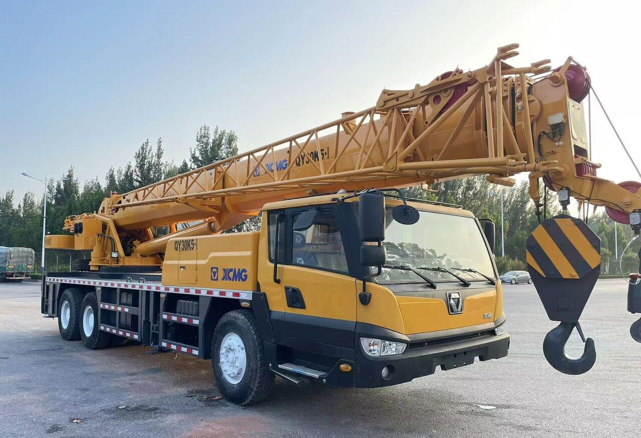 XCMG - Mobile crane: picture 2 XCMG - Mobile crane: picture 2