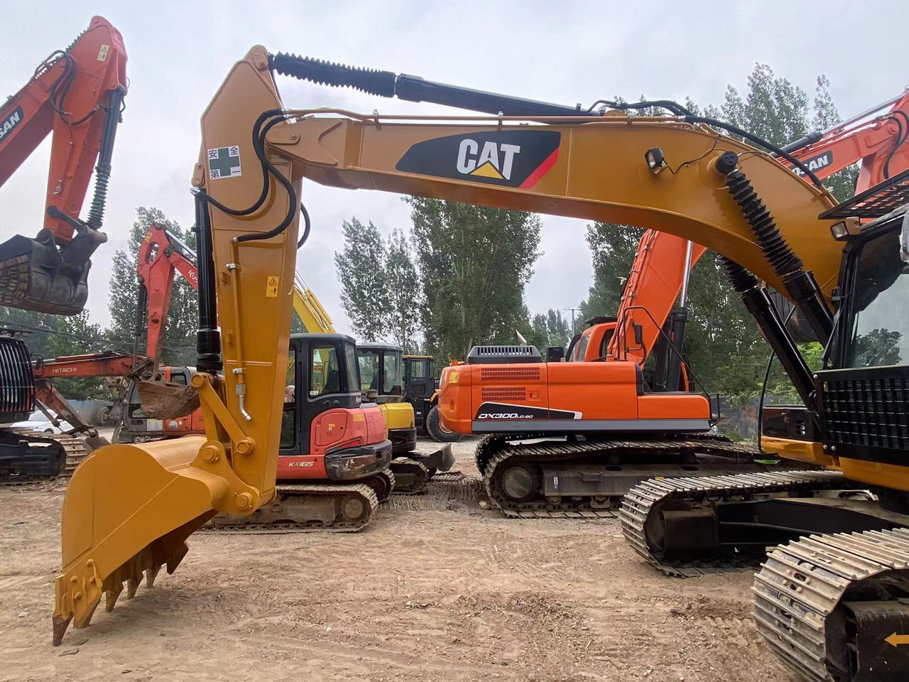 CAT 320DL Excavator - Crawler excavator: picture 2 CAT 320DL Excavator - Crawler excavator: picture 2