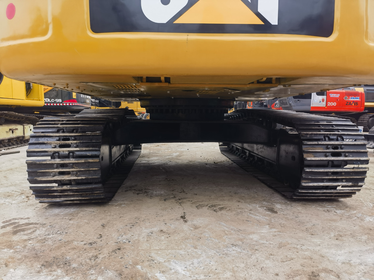 Crawler excavator CAT 330D Excavator: picture 6