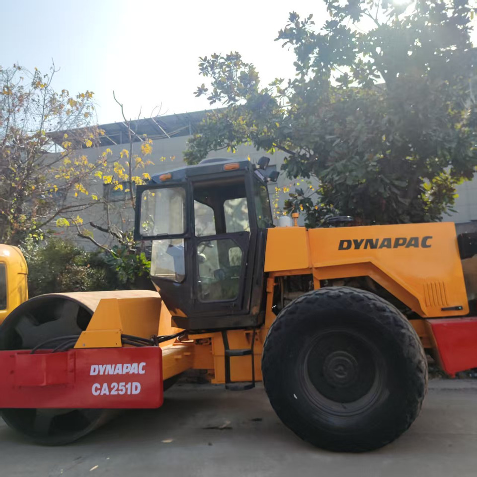 Dynapac CA251D - Road roller: picture 2 Dynapac CA251D - Road roller: picture 2