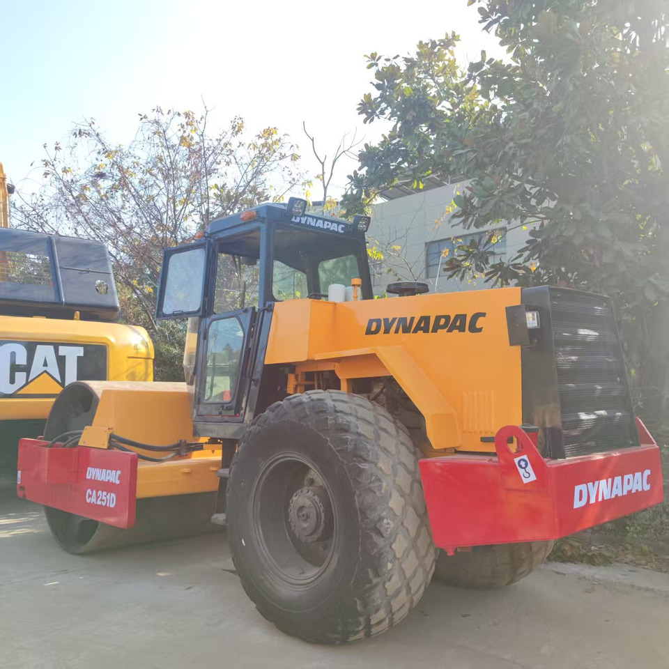 Dynapac CA251D - Road roller: picture 3 Dynapac CA251D - Road roller: picture 3