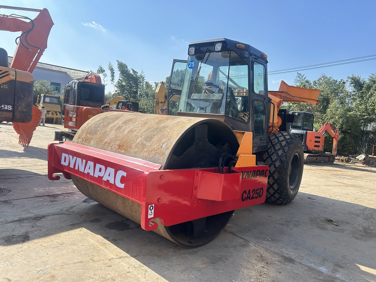 Dynapac CA25D roller - Road roller: picture 1 Dynapac CA25D roller - Road roller: picture 1
