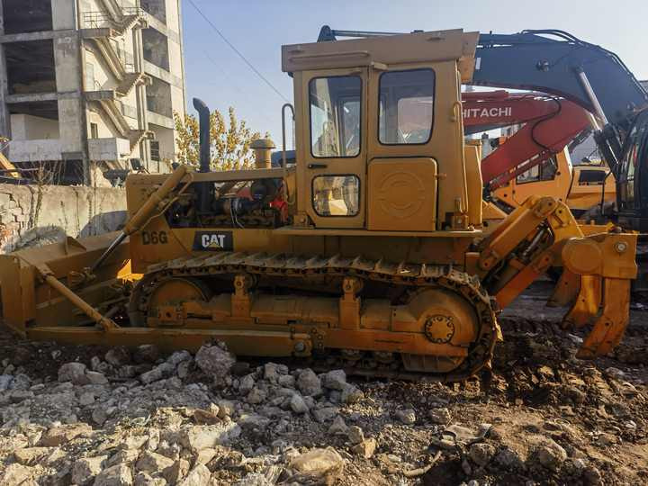 Excellent Condition Used Bulldozers CAT D6G Original Japanese Second Hand CAT D6G in stock in china - Bulldozer: picture 4 Excellent Condition Used Bulldozers CAT D6G Original Japanese Second Hand CAT D6G in stock in china - Bulldozer: picture 4