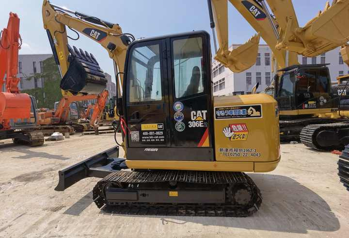 Good Condition Mini Excavator 7.5Ton Cat 306e2 Hydraulic Crawler second hand Mini digger For Sale - Crawler excavator: picture 4 Good Condition Mini Excavator 7.5Ton Cat 306e2 Hydraulic Crawler second hand Mini digger For Sale - Crawler excavator: picture 4