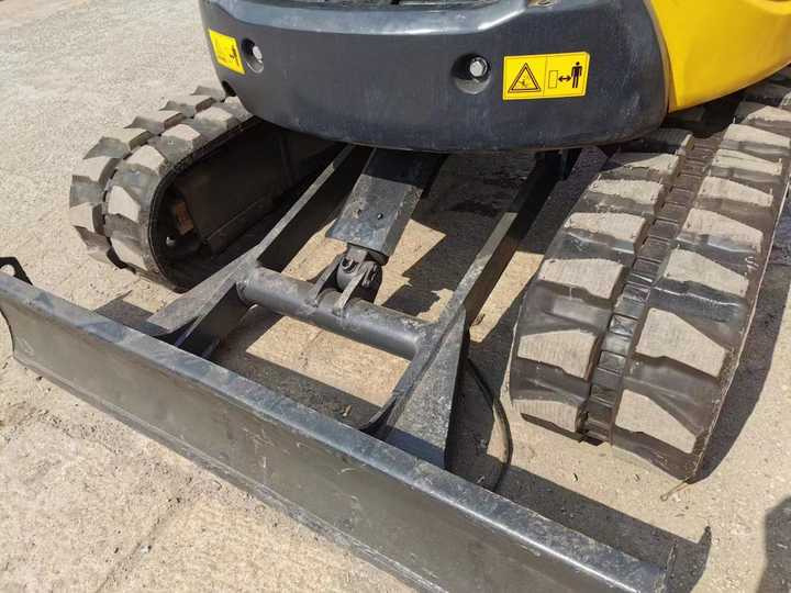 Good condition used Komatsu PC55MR-3 excavator Original Komatsu PC55MR-3 for sale in shanghai - Mini excavator: picture 2 Good condition used Komatsu PC55MR-3 excavator Original Komatsu PC55MR-3 for sale in shanghai - Mini excavator: picture 2